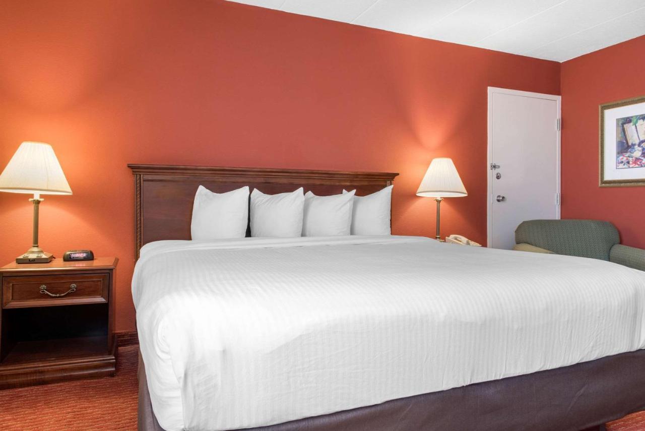 Clarion Hotel 3*